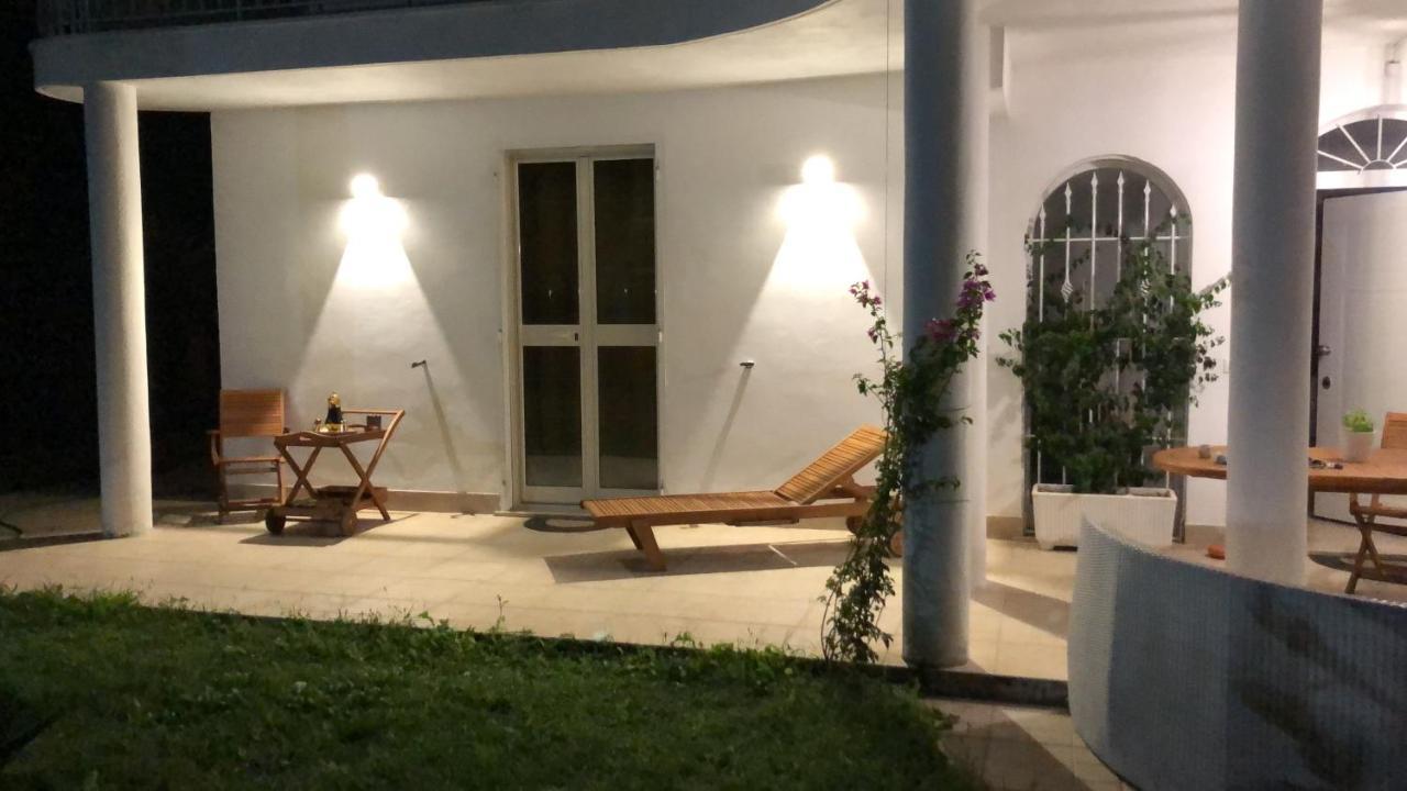 Casa Blanca B&B Latina Exterior foto